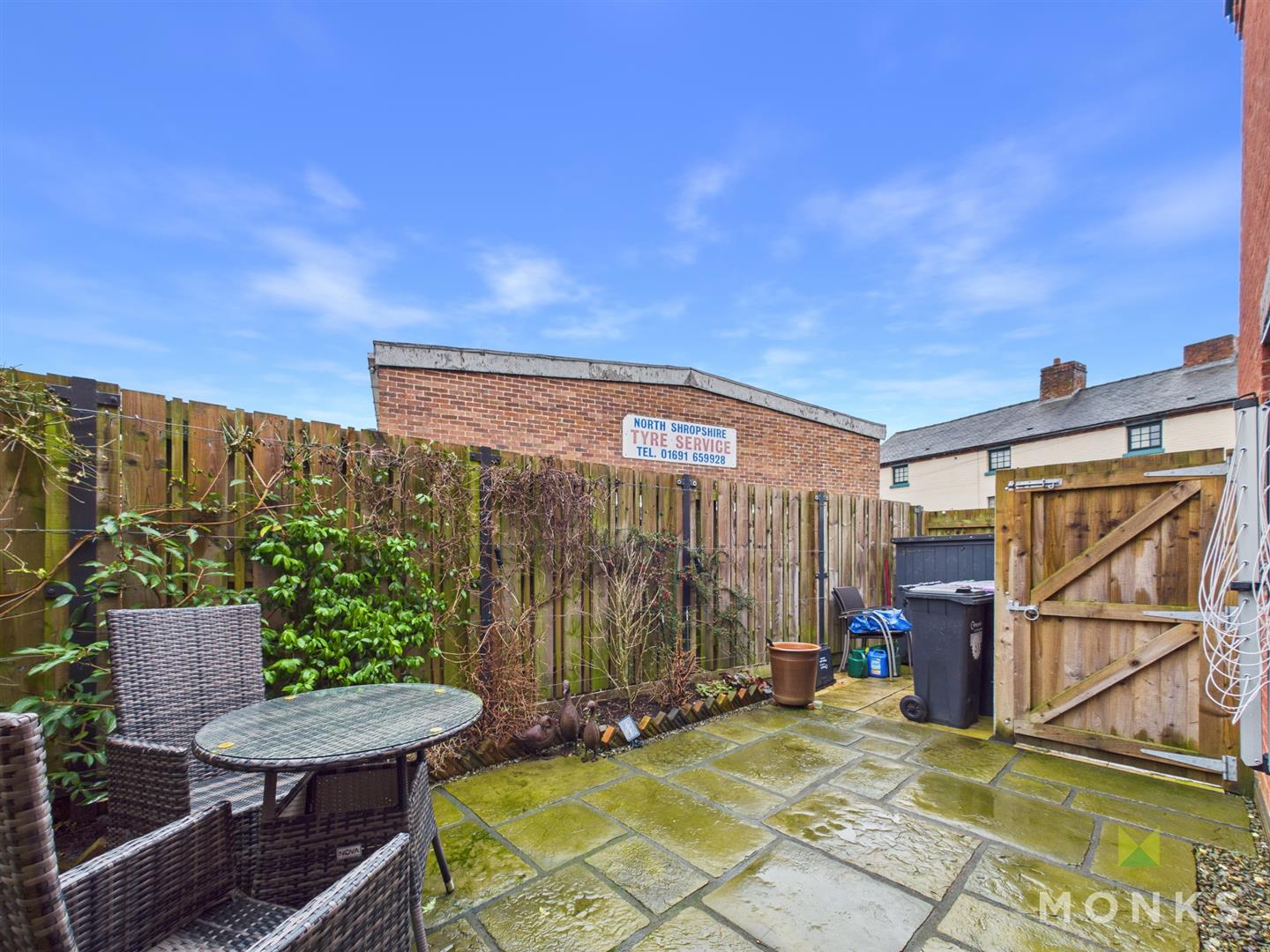 31 Holbache Road, Oswestry, SY11 1RP For Sale